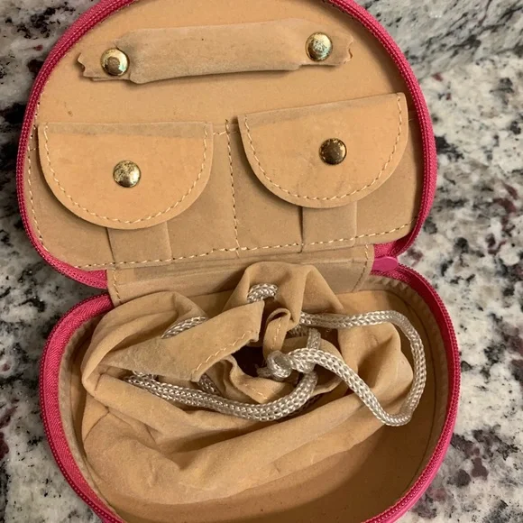 Monogrammed “C” leather travel jewelry case - Picture 2 of 3